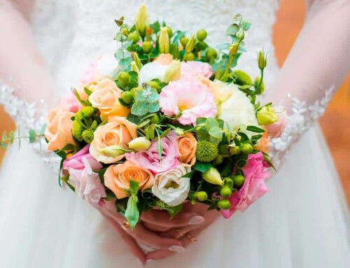We Offer The Most Exquisite Summer Wedding Flowers. Find Valuable Discounts Below for Online Purchases.